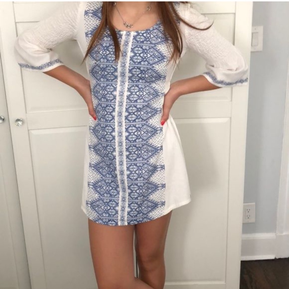 BILLABONG White Cotton Dress/Cover With Blue Design Print. Size L - Picture 1 of 13